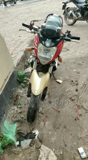 যামাহা এফজেড ২০১৩ রেড
