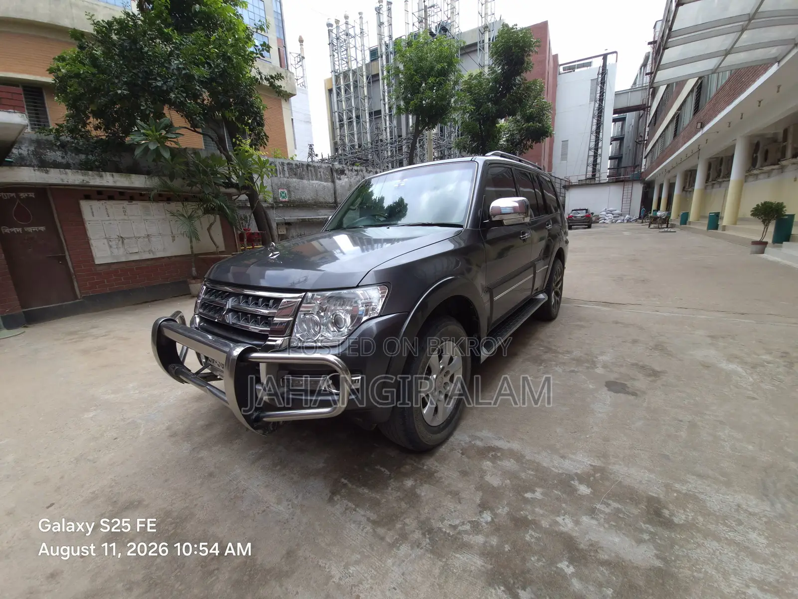 Mitsubishi Pajero 2018 Gray