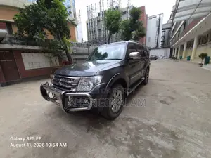 মিতসুবিশি পাজেরো ২০১৮ গ্রে