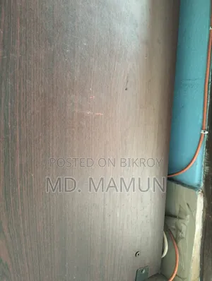 অরিজিনাল অটোবি কম্পিউটার টেবিল – সম্পূর্ণ ফ্রেশ, ৩ বছর ব্যবহৃত