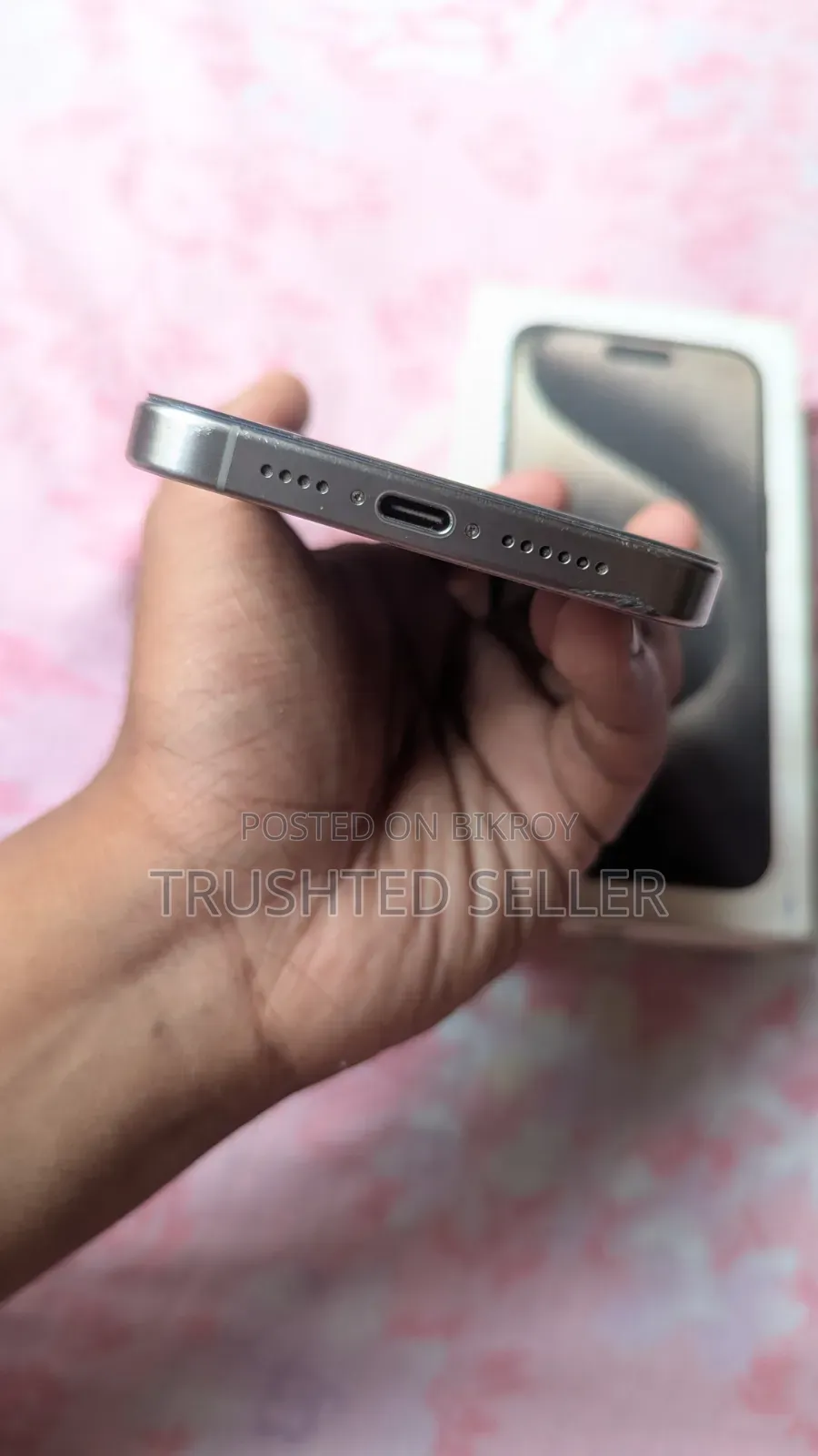 অ্যাপল আইফোন ১৫ প্রো ম্যাক্স ২৫৬ জিবি হোয়াইট
