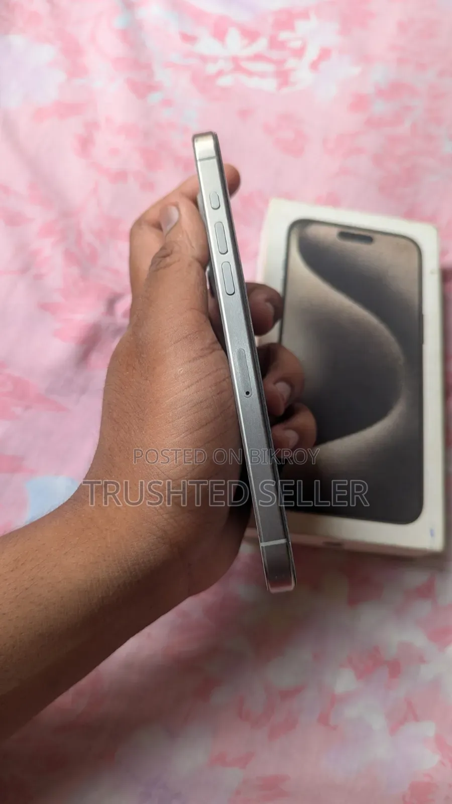 অ্যাপল আইফোন ১৫ প্রো ম্যাক্স ২৫৬ জিবি হোয়াইট