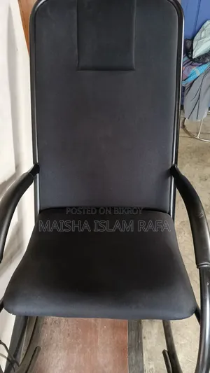রকিং চেয়ার ভালো কন্ডিশন