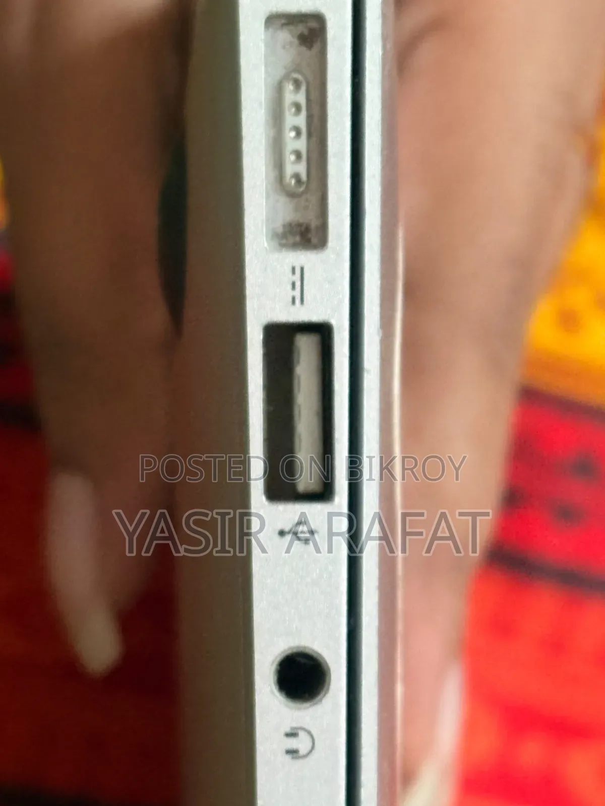 ল্যাপটপ অ্যাপল ম্যাকবুক এয়ার ২০১৭ ৮জিবি ইন্টেল কোর আই৭ এসএসডি ১২৮জিবি