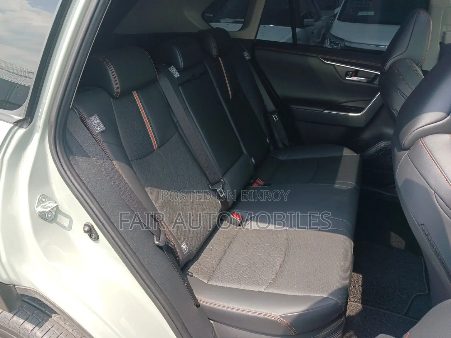 Toyota RAV4 2022 Green