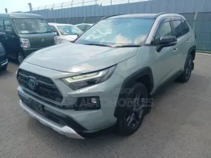 Toyota RAV4 2022 Green