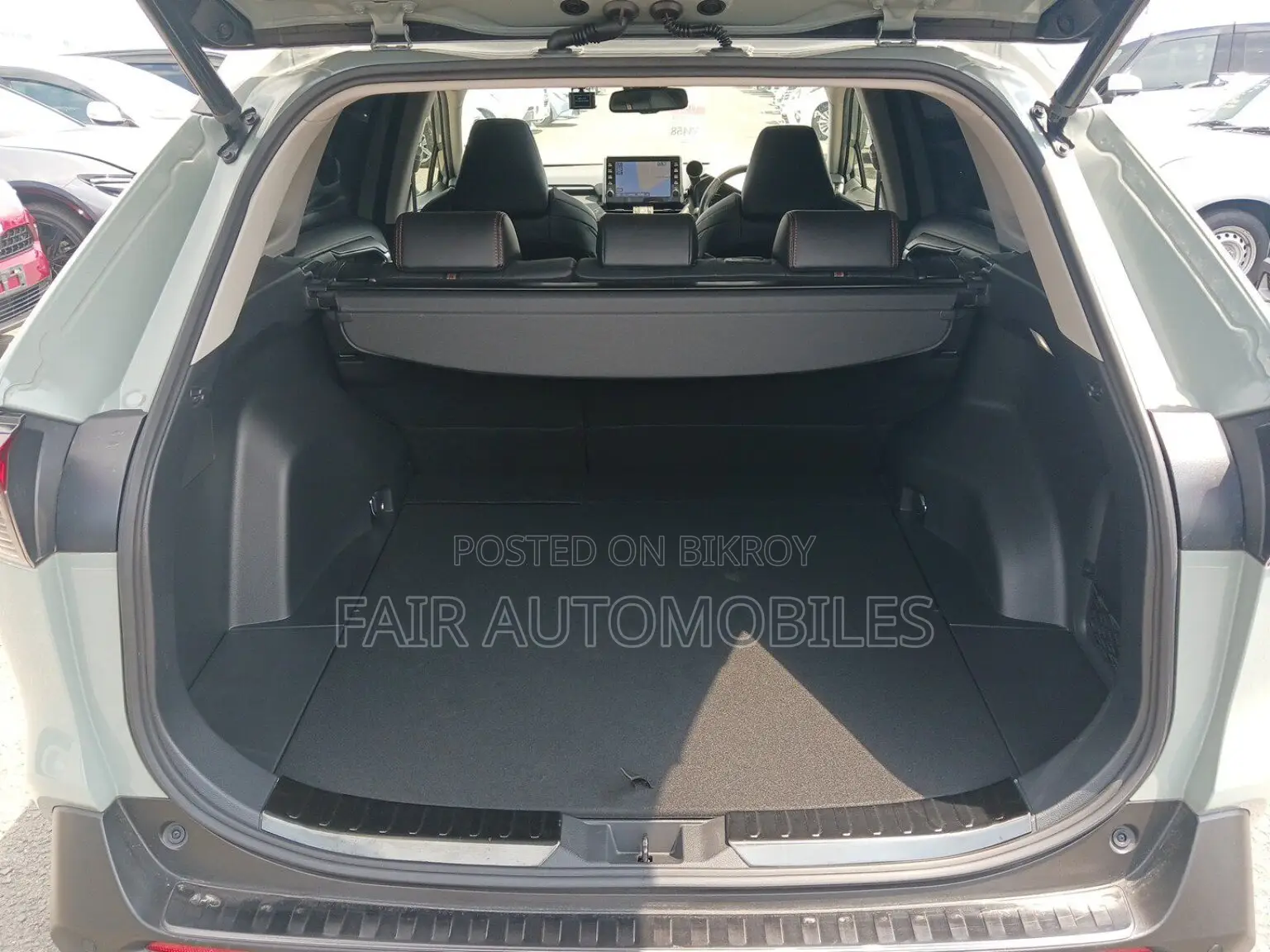 Toyota RAV4 2022 Green
