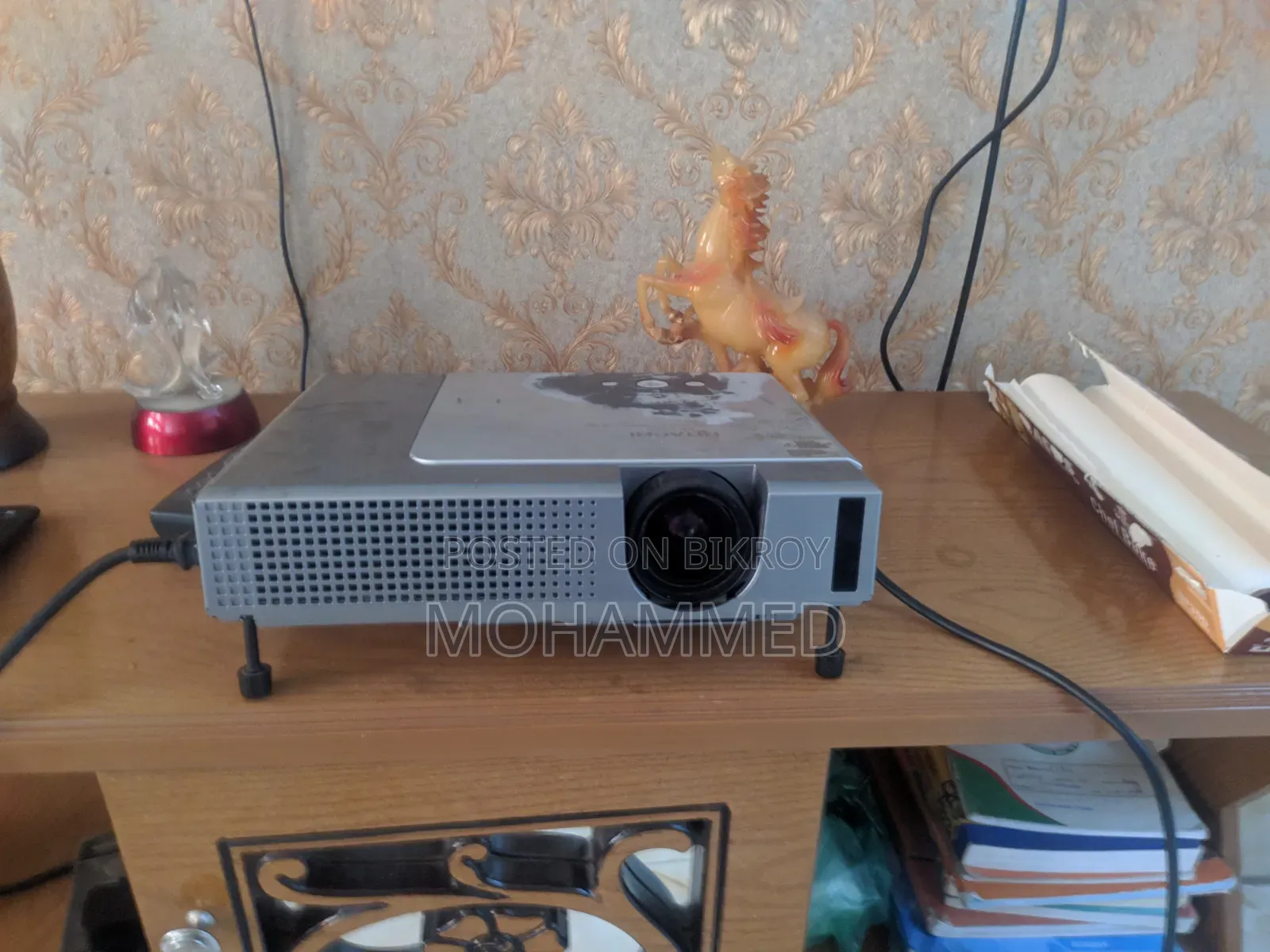 Hitachi Cp-S335 Projector