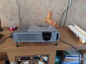 Hitachi Cp-S335 Projector