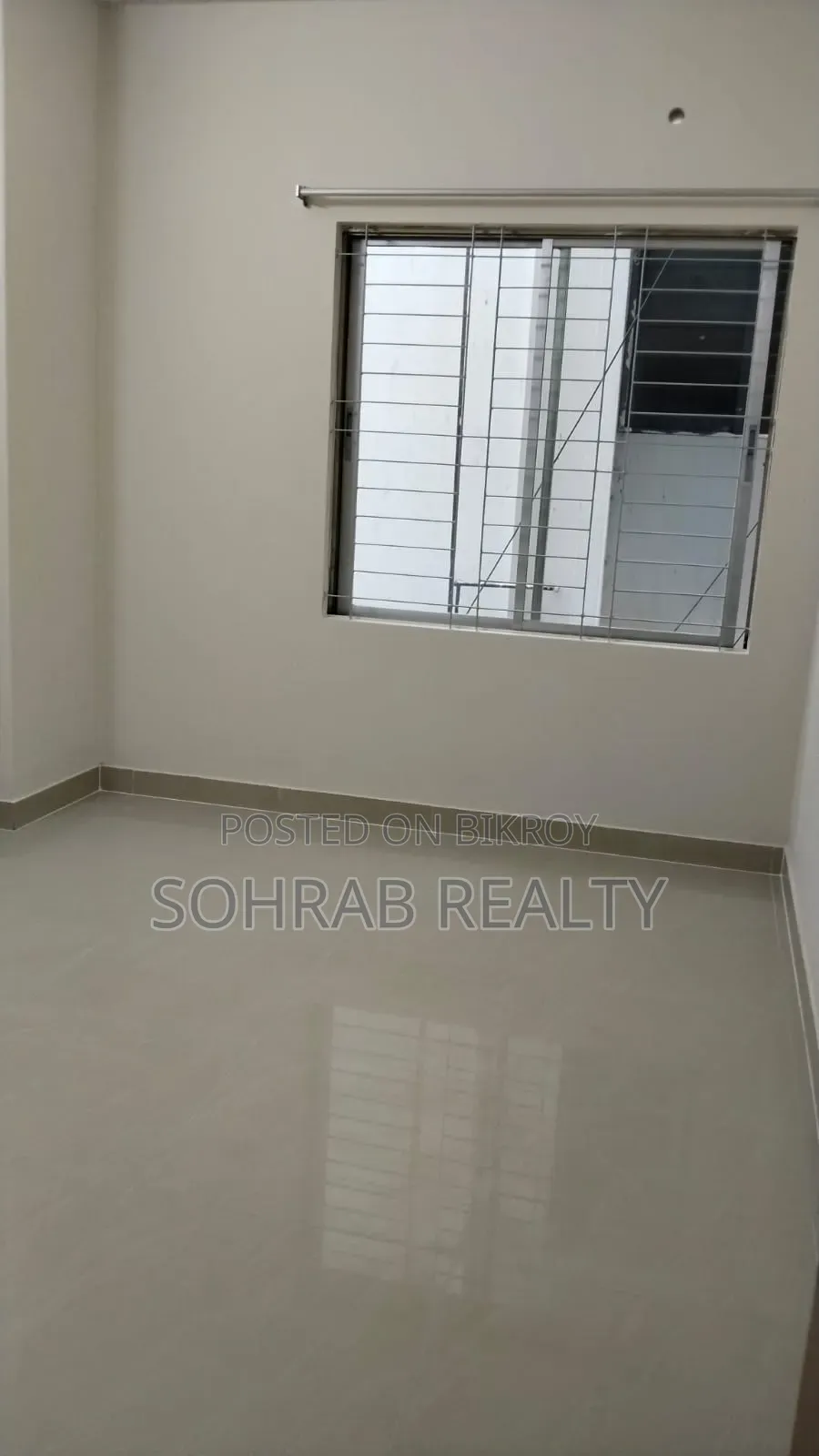 উত্তরায় সোহরাব রিয়্যালটিতে ৩ বেডরুমের ফার্নিশড অ্যাপার্টমেন্ট বিক্রয়ের জন্য