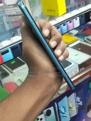 রিয়েলমি ৮ ৫জি ১২৮ জিবি
