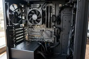 Desktop Computer Gigabyte 8GB AMD Ryzen 5 SSD 128GB