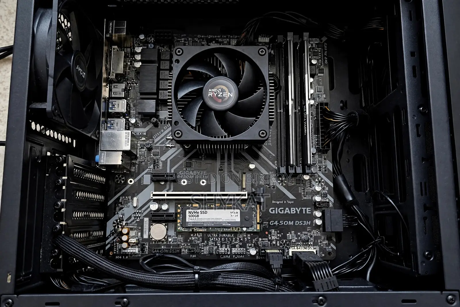 Desktop Computer Gigabyte 8GB AMD Ryzen 5 SSD 128GB