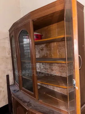 Showcase Used