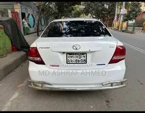 Toyota Axio 2010 সাদা