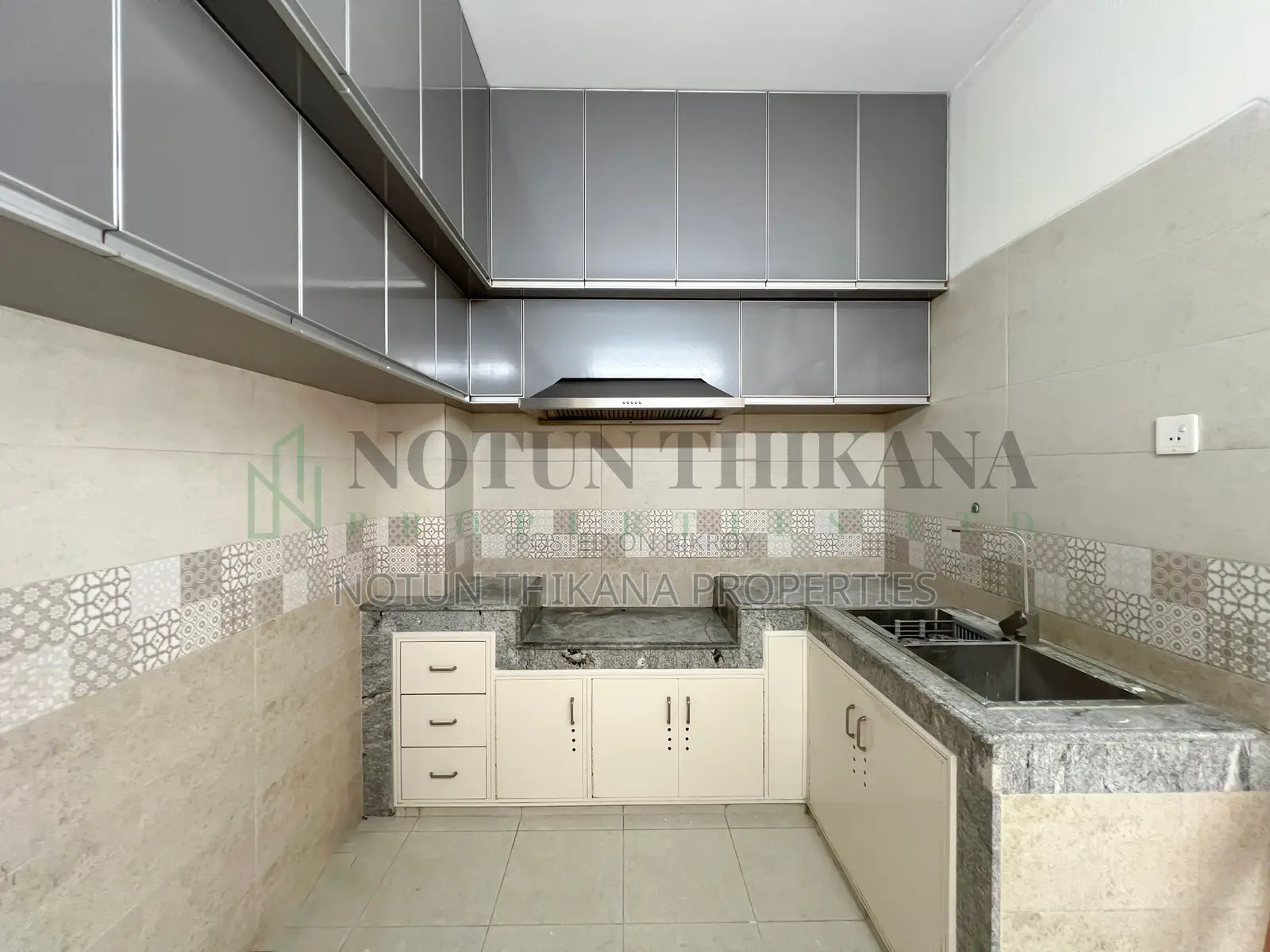 3 Bedroom Apartment in Basundhara for sale