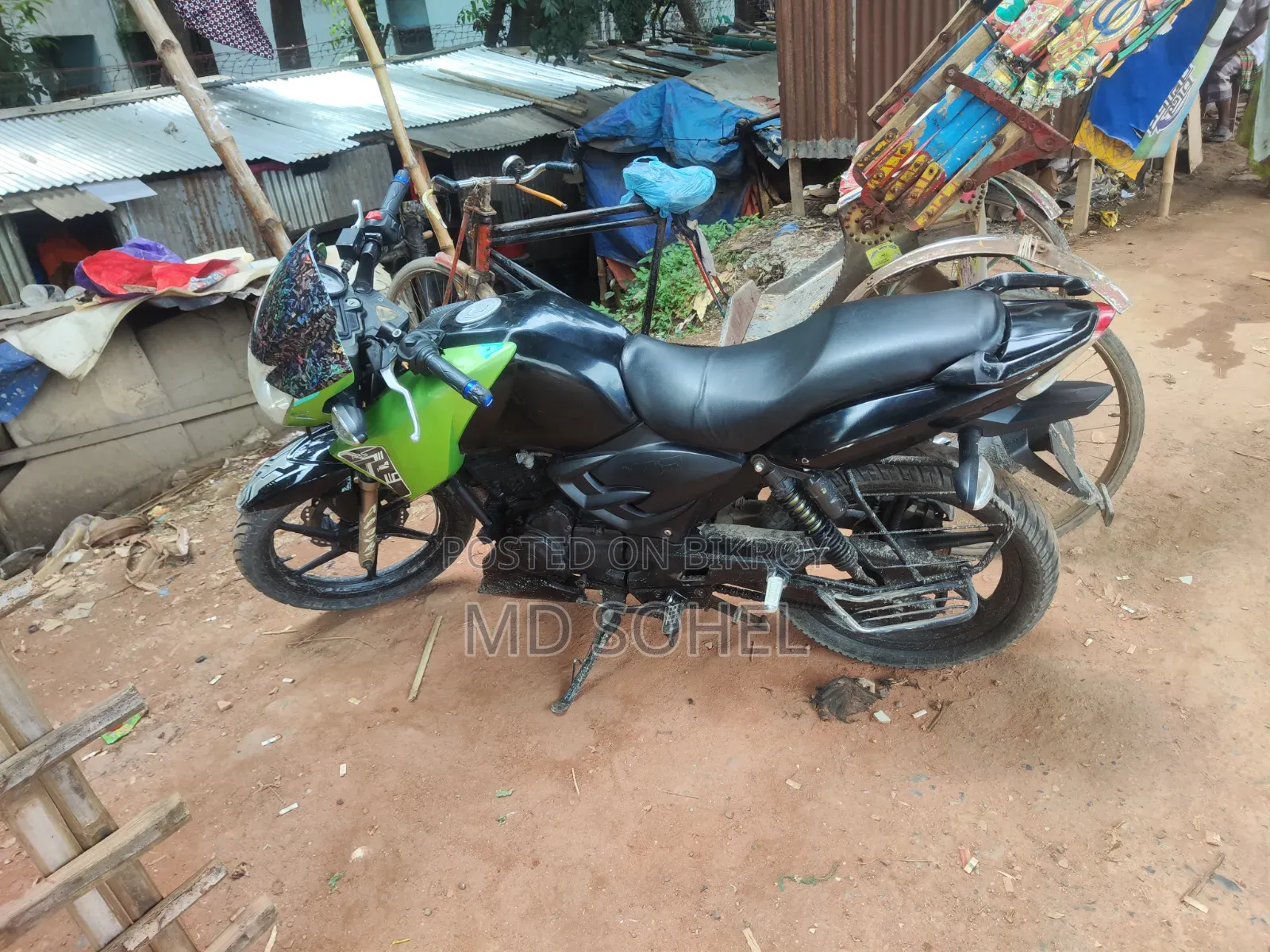 টিভিএস আপাচে ১৮০ আরটিআর ২০০৯ সবুজ