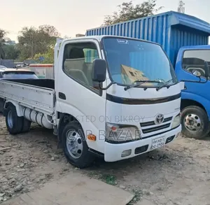 Toyota Dyna Pickup 2012