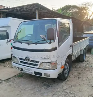 Toyota Dyna Pickup 2012