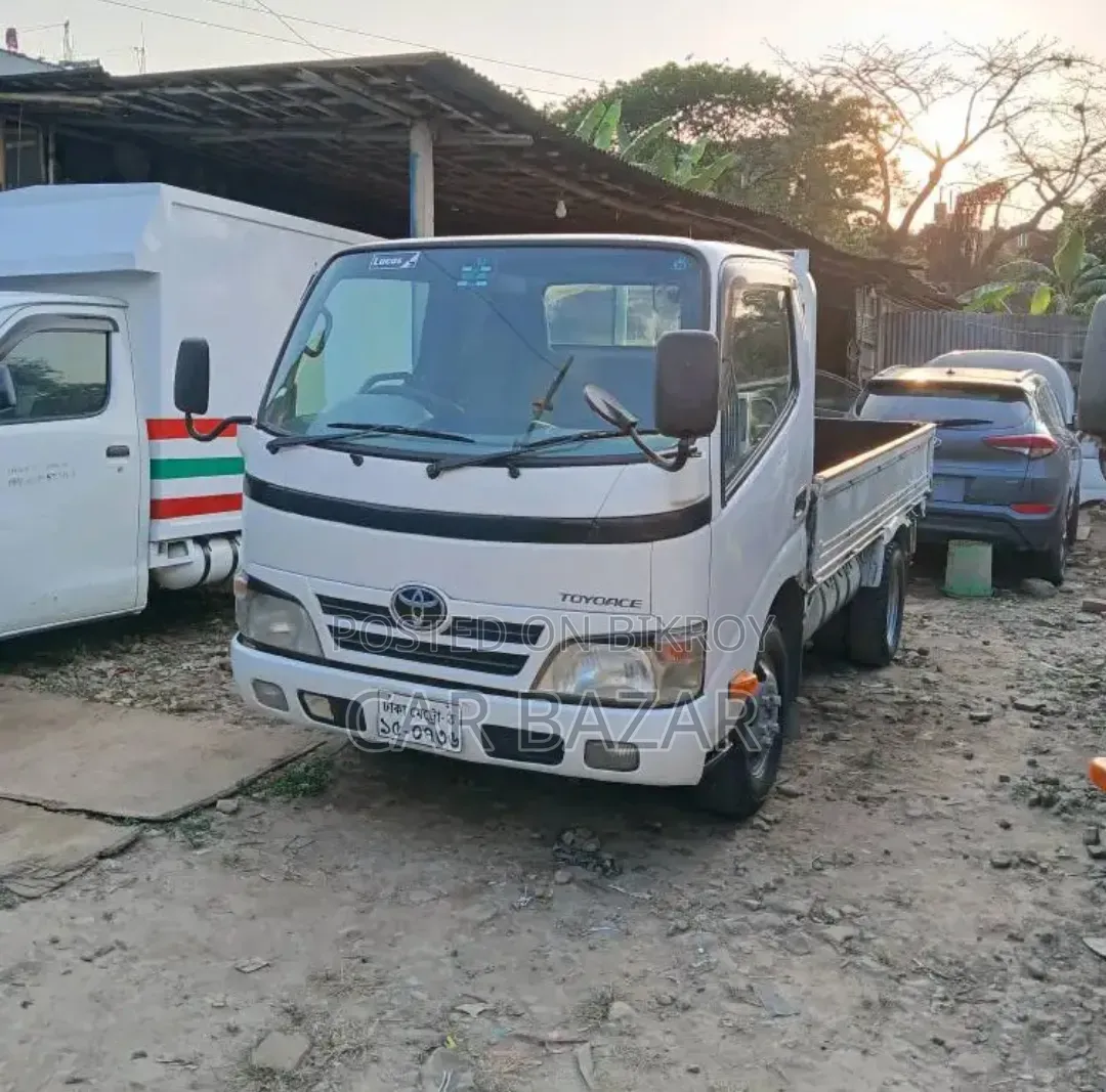Toyota Dyna Pickup 2012