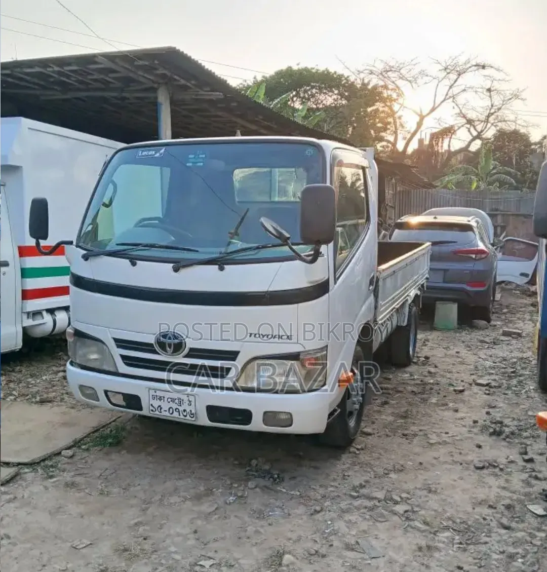 Toyota Dyna Pickup 2012