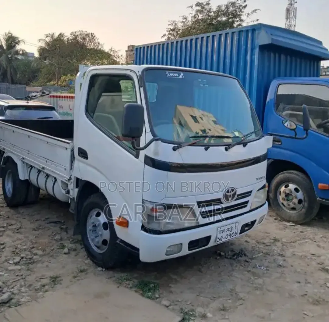 Toyota Dyna Pickup 2012