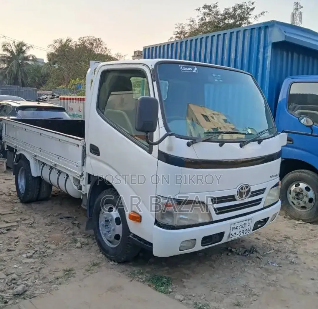 Toyota Dyna Pickup 2012