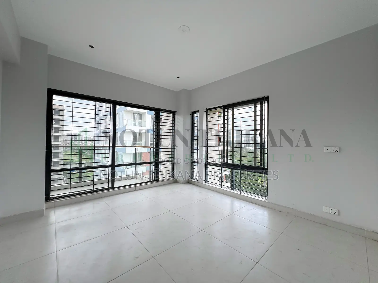 3 Bedroom Apartment in Basundhara for Sale