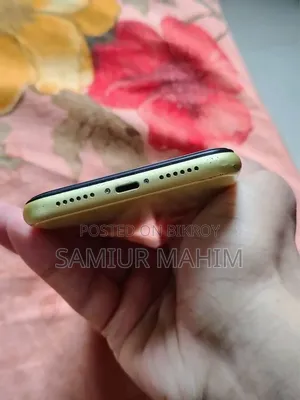 অ্যাপল আইফোন ১১ ৬৪ জিবি ইয়েলো
