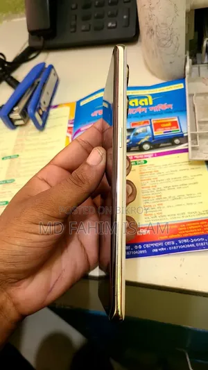 অপো রেনো৯ প্রো ৫১২ জিবি গোল্ড