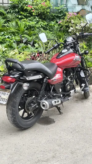 বাজাজ এভেঞ্জার ১৬০ স্ট্রিট ২০২১ লাল