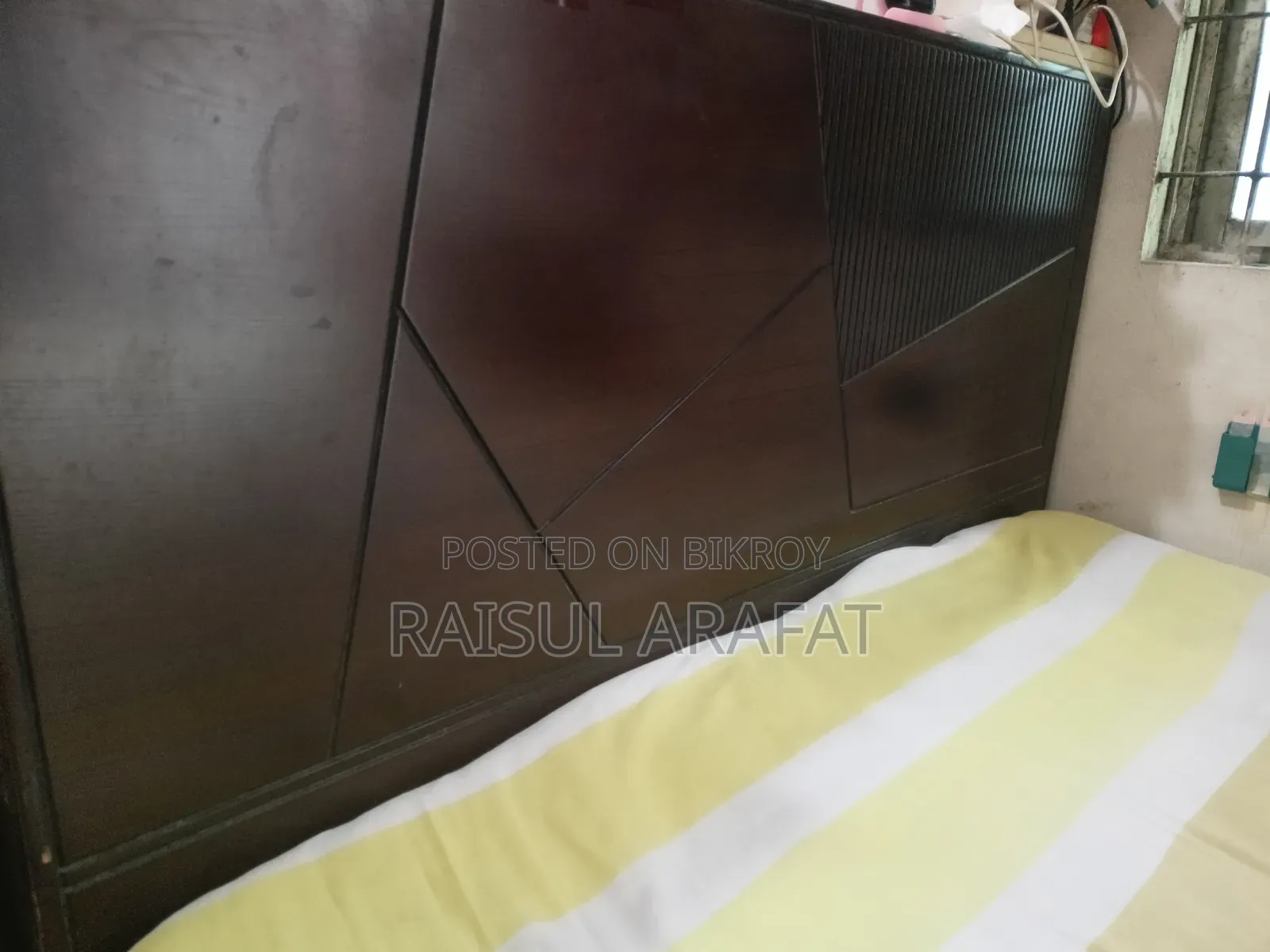 Semi Double Bed