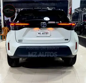 Toyota Yaris Cross 1.5 Hybrid Front-Wheel Drive 2021 Pearl