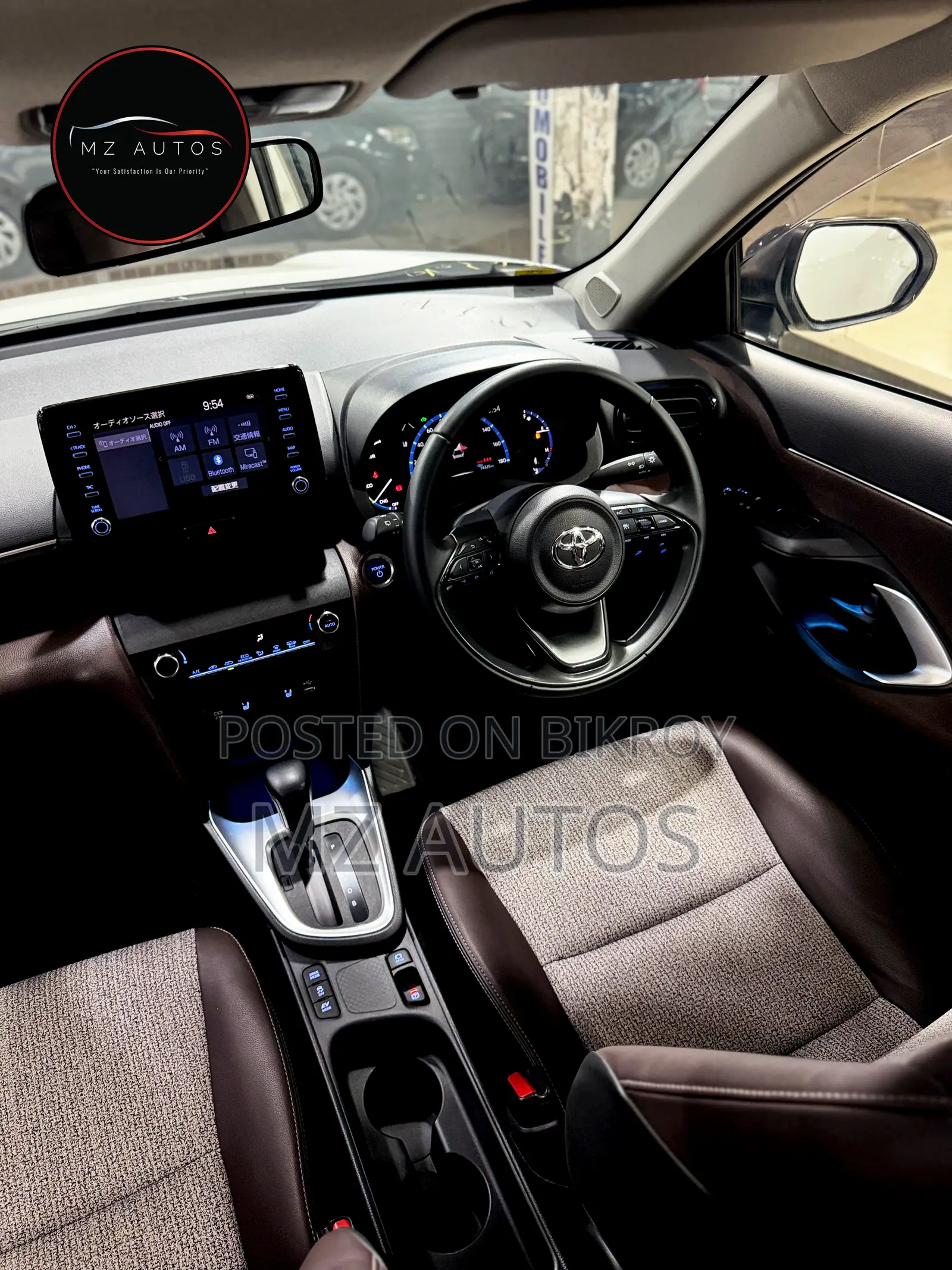 Toyota Yaris Cross 1.5 Hybrid Front-Wheel Drive 2021 Pearl