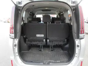 Toyota Noah 2.0 FWD (8 Seater) 2021 Silver