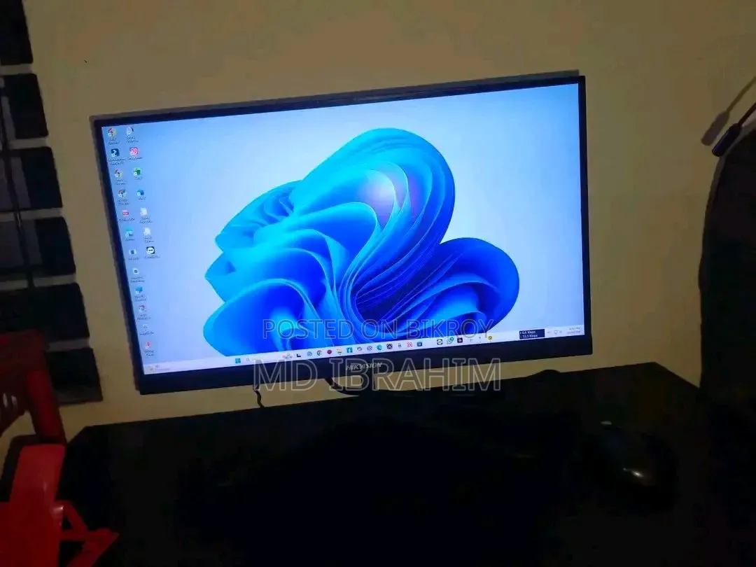 Desktop Computer Gigabyte 8GB Intel Core i3 HDD+SSD 1.5T