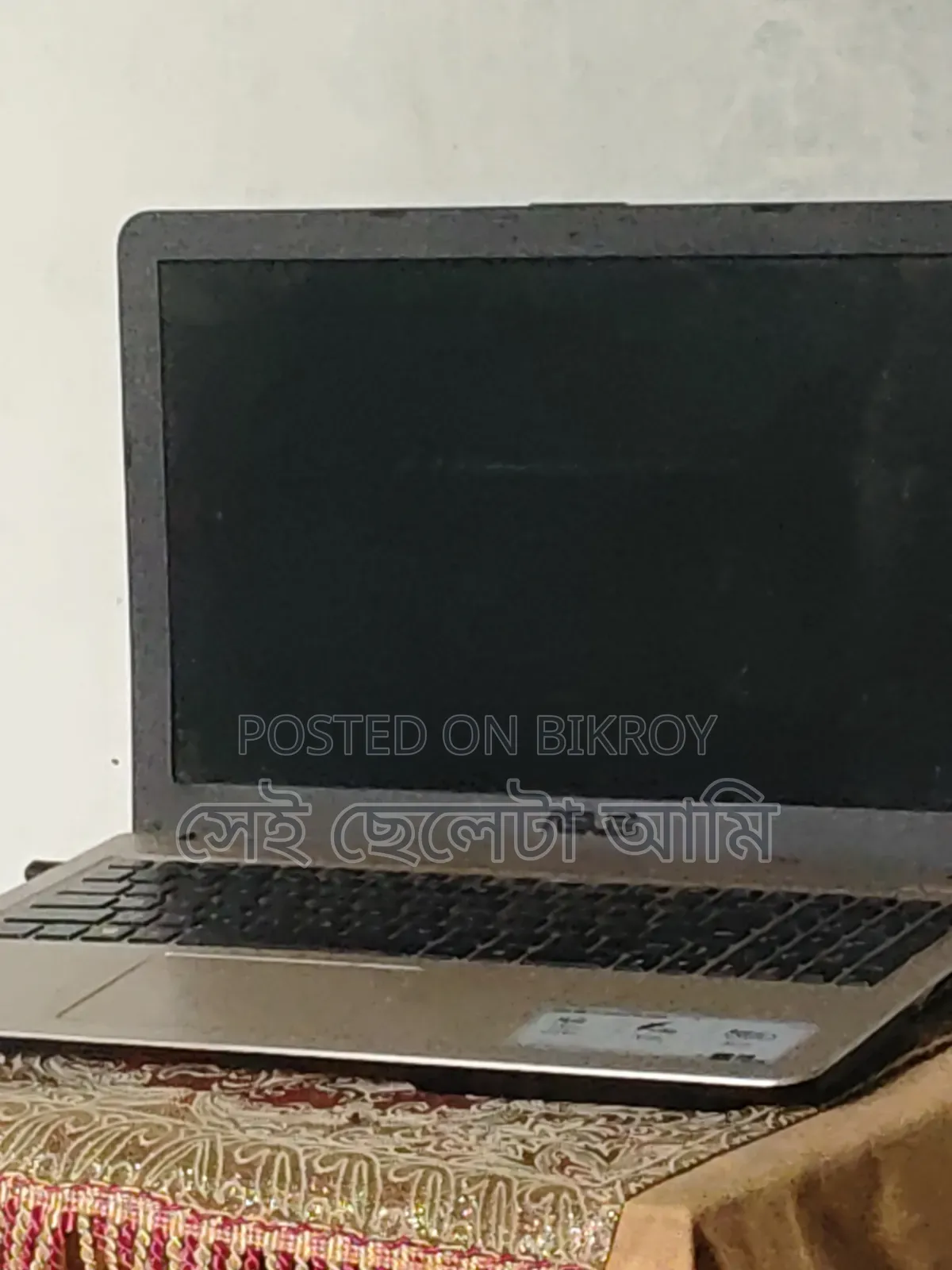 Laptop ASUS VivoBook X540SA 4GB Intel Core I3 HDD 500GB