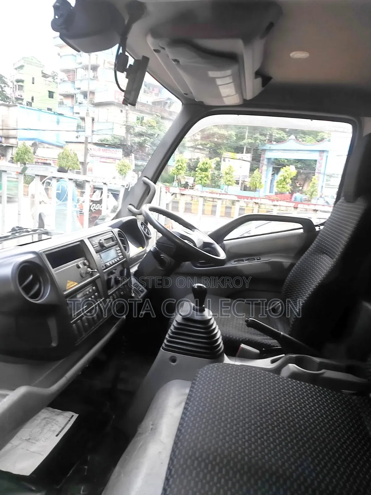 Hino Dutro Freezer -30