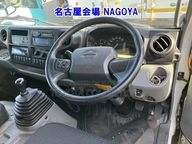 Hino Dutro Freezer -30