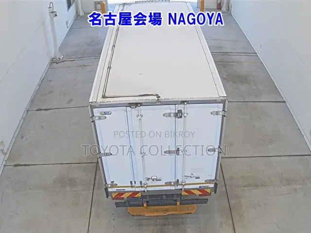 Hino Dutro Freezer -30