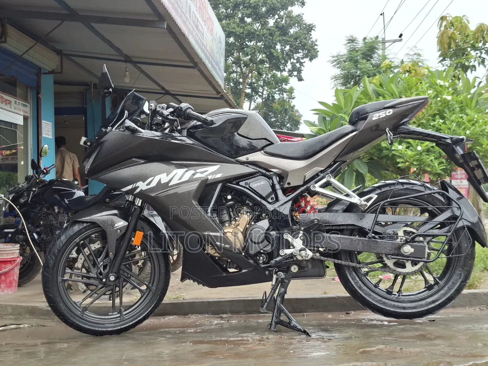 Hero Karizma XMR 210 2024 Black