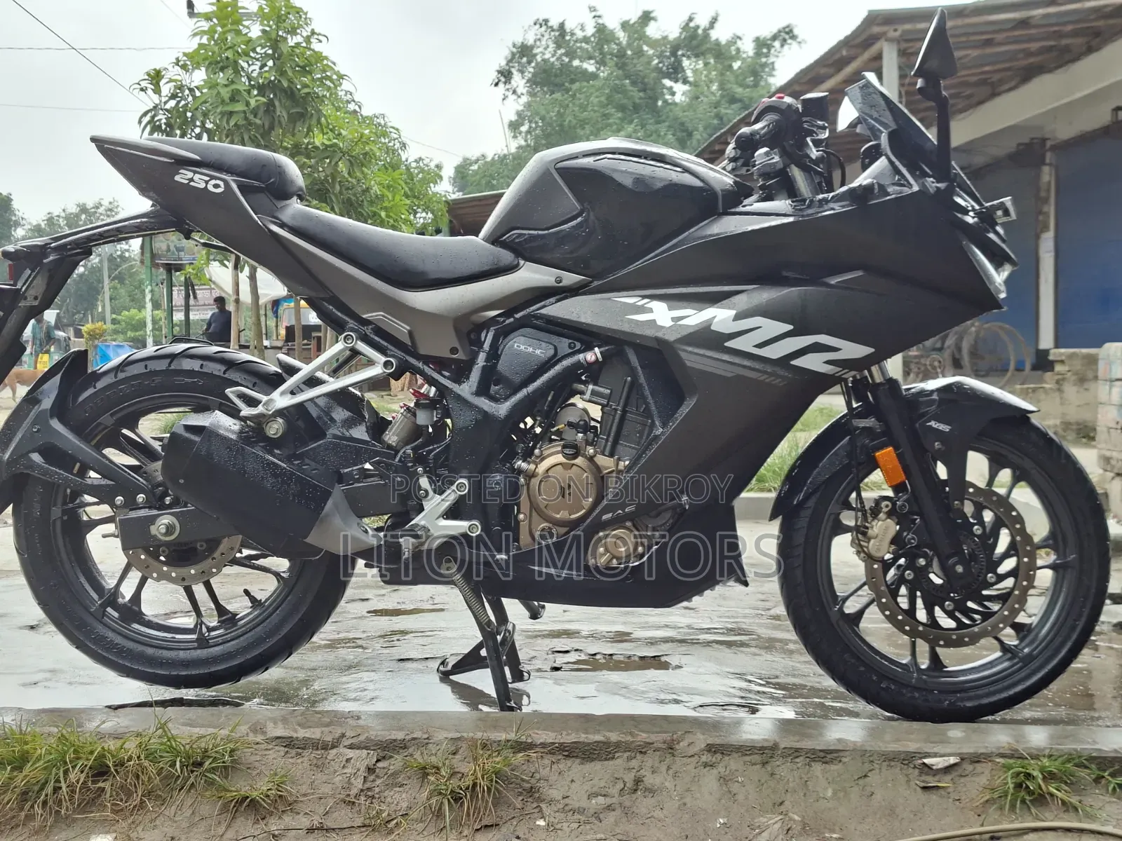 Hero Karizma XMR 210 2024 Black