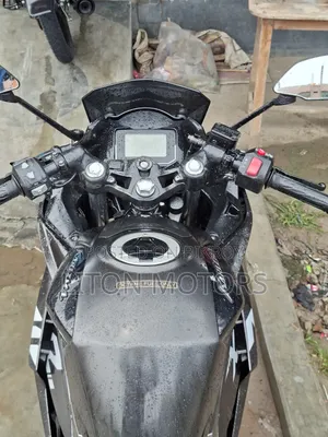 Hero Karizma XMR 210 2024 Black