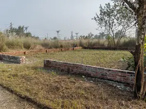 South Facing 4 Katha Plot in M Block