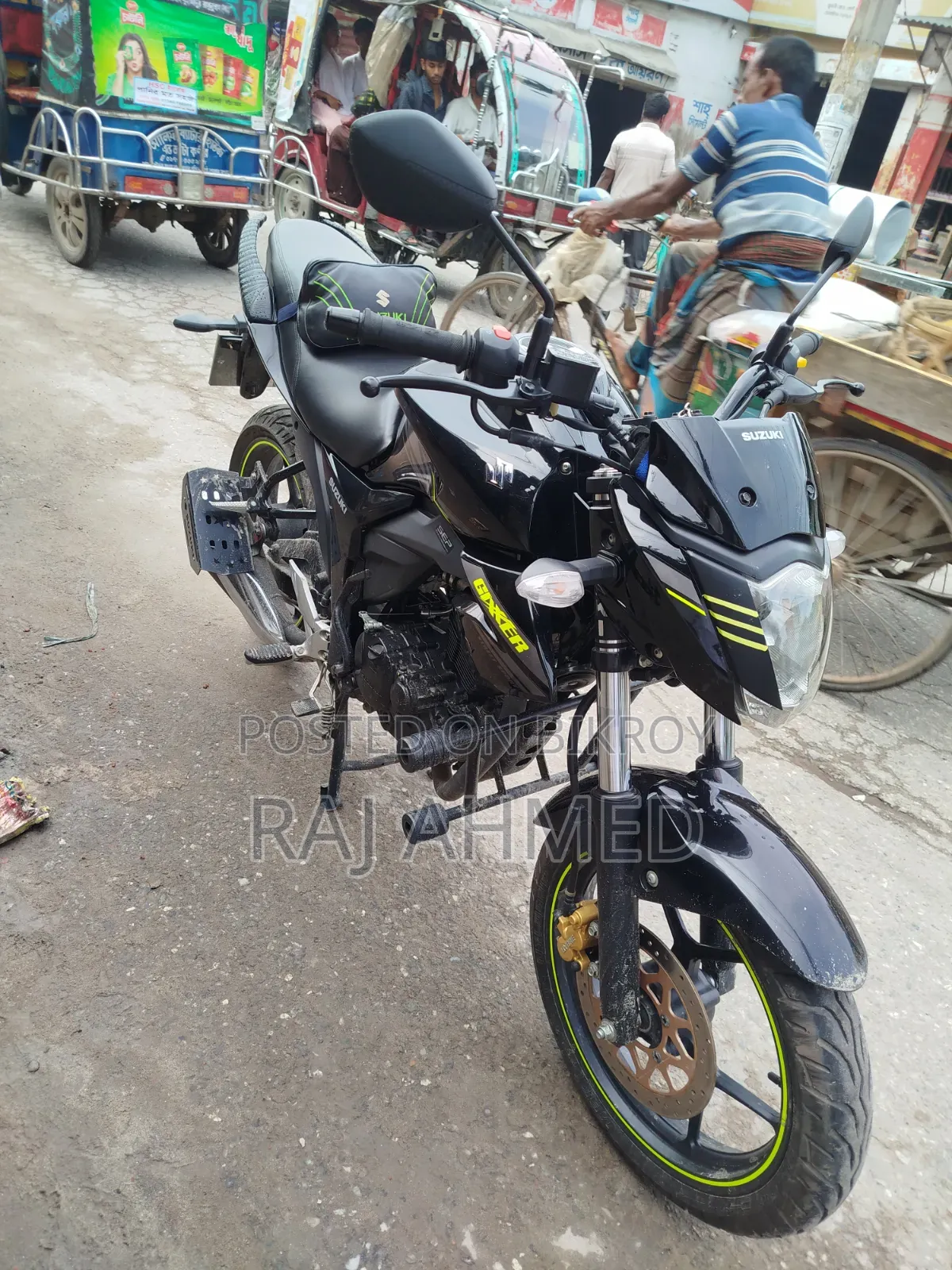 সুজুকি জিক্সার ২০২৫ কালো