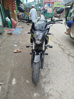 সুজুকি জিক্সার ২০২৫ কালো