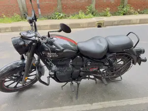 Royal Enfield Classic 350 2025 Black