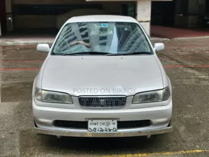 টয়োটা স্প্রিন্টার ২০০০ পার্ল