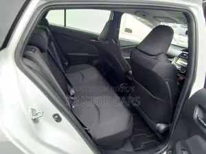 Toyota Prius 2021 Pearl