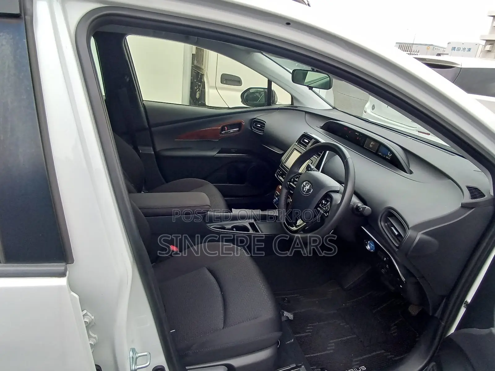Toyota Prius 2021 Pearl